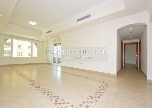 Marina + Sea Views 2 Bed distinctive home
