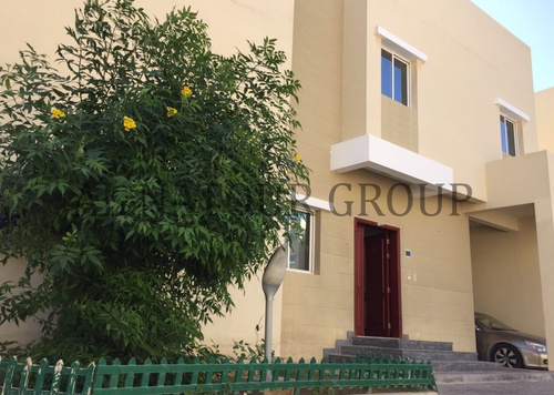 UF Villa 5 bedroom+backyard In Abu Hamour