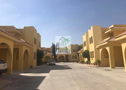 Western Compound villa 4 beds-Khartiyat QR10,000