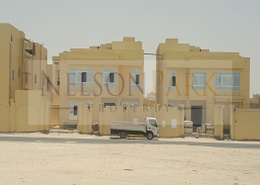 Unfurnished Villa with spacious Space..