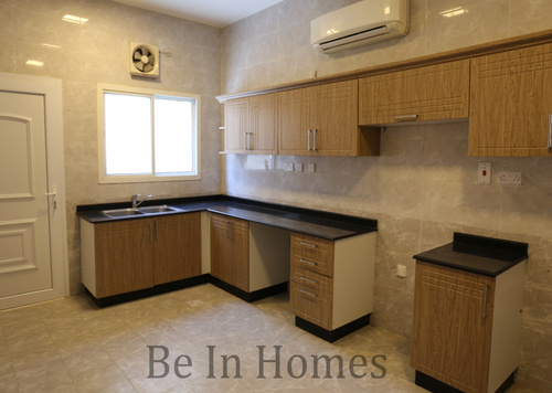 Spacious 5 Bedrooms Villa in Al Kheesa