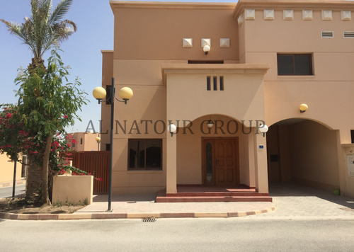 SF Villa 3 bed +nice backyard in Al soudan