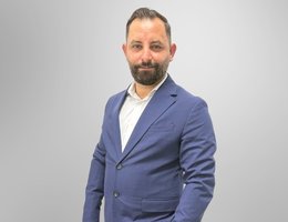 Agent Hussein Chamas