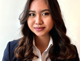 العميل Sheena Bayson