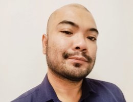 العميل John