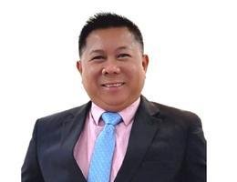 العميل Francisco Flores