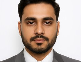 العميل Zubair Akhtar