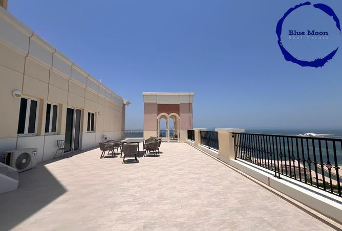 Penthouse - 2 Bedrooms - 3 Bathrooms for rent in Viva West - Viva Bahriyah - The Pearl Island - Doha