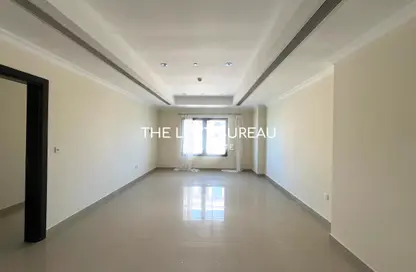 Apartment - 1 Bedroom - 2 Bathrooms for rent in East Porto Drive - Porto Arabia - The Pearl Island - Doha