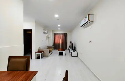 Apartment - 1 Bedroom - 1 Bathroom for rent in Umm Ghwailina Comm - Umm Ghuwalina - Umm Ghuwailina - Doha Apartment - 1 Bedroom - 1 Bathroom for rent in Umm Ghwailina Comm - Umm Ghuwalina - Umm Ghuwailina - Doha