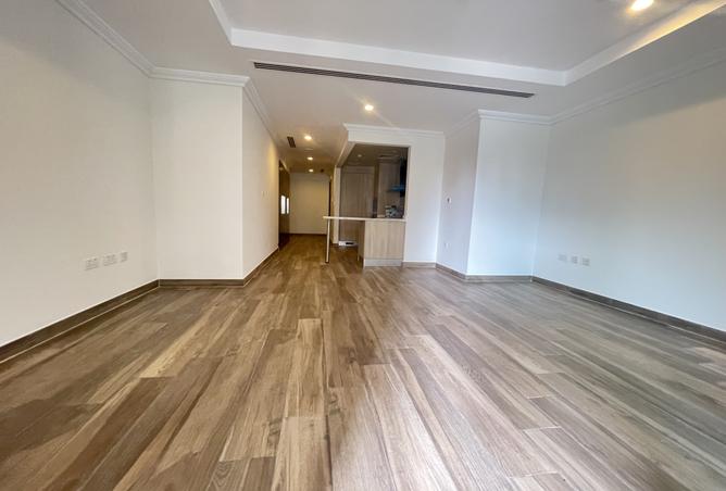 985738 - Property Image 3