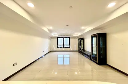 Apartment - 1 Bedroom - 2 Bathrooms for rent in East Porto Drive - Porto Arabia - The Pearl Island - Doha Apartment - 1 Bedroom - 2 Bathrooms for rent in East Porto Drive - Porto Arabia - The Pearl Island - Doha
