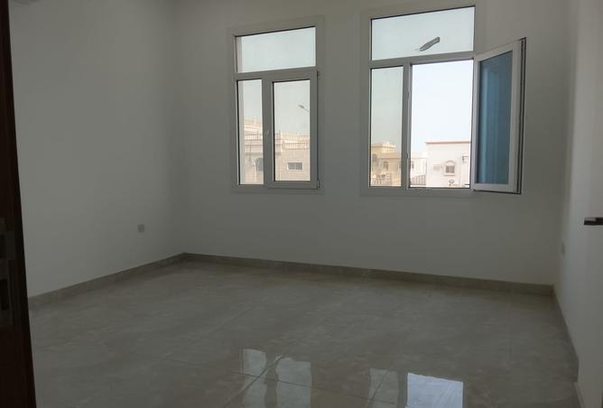 990576 - Property Image 3