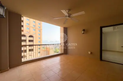 Apartment - 1 Bedroom - 2 Bathrooms for rent in East Porto Drive - Porto Arabia - The Pearl Island - Doha Apartment - 1 Bedroom - 2 Bathrooms for rent in East Porto Drive - Porto Arabia - The Pearl Island - Doha