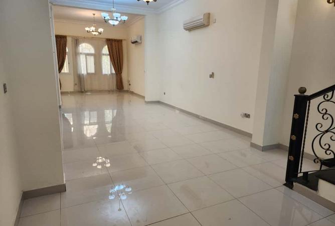 945690 - Property Image 2