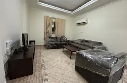 Apartment - 1 Bedroom - 1 Bathroom for rent in Ibn Asakir Street - Najma - Doha