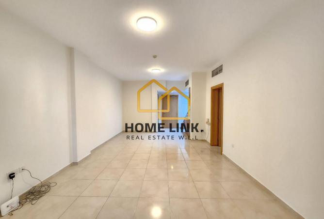 922277 - Property Image 2