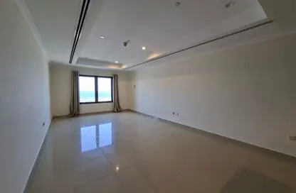 Apartment - Studio - 1 Bathroom for rent in East Porto Drive - Porto Arabia - The Pearl Island - Doha