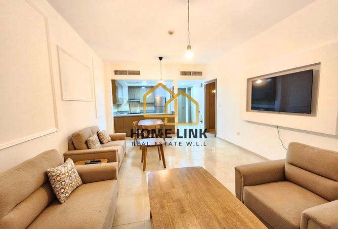 922209 - Property Image 2