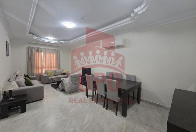 988789 - Property Image 2