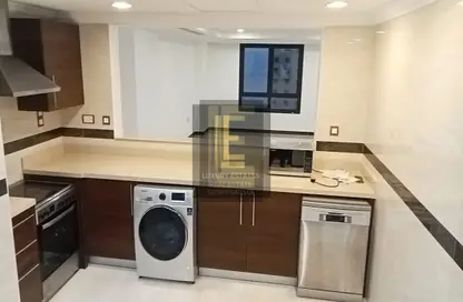 Apartment - 1 Bedroom - 2 Bathrooms for rent in East Porto Drive - Porto Arabia - The Pearl Island - Doha