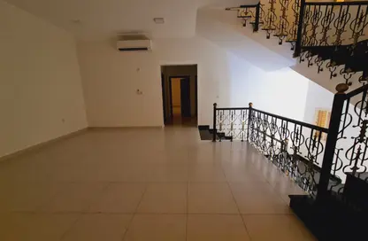 Villa - 5 Bedrooms - 5 Bathrooms for rent in Al Hadara Street - Al Thumama - Doha