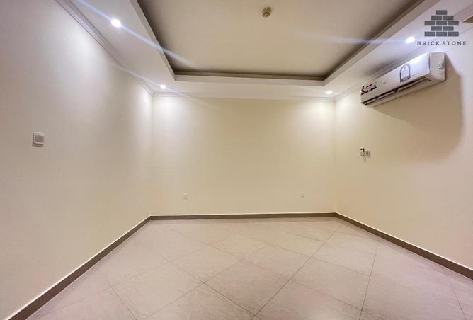 982826 - Property Image 3