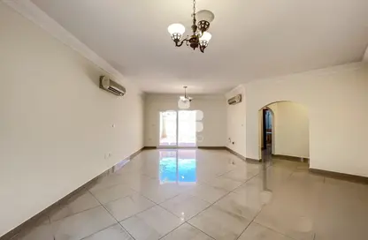 Apartment - 2 Bedrooms - 2 Bathrooms for rent in Bu Hamour Street - Abu Hamour - Doha