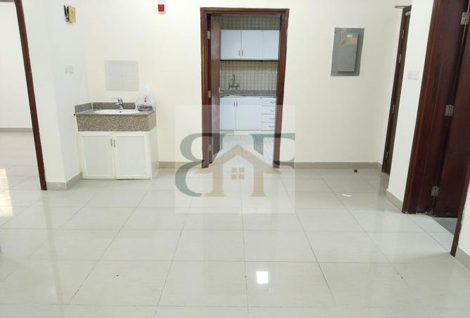 982792 - Property Image 2