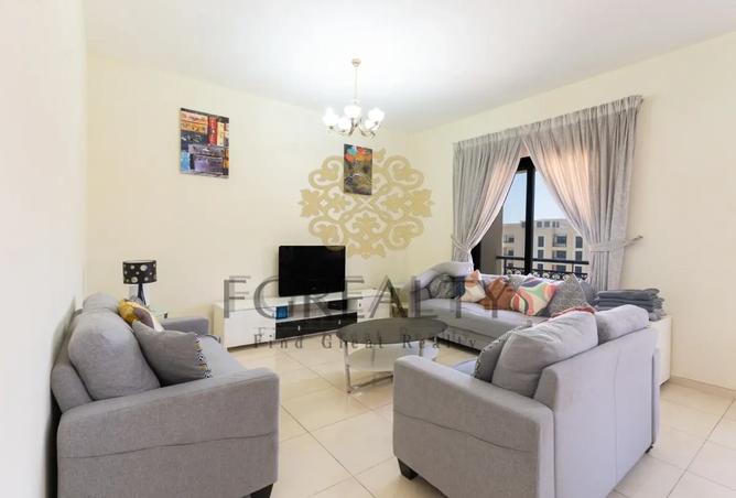 904272 - Property Image 2