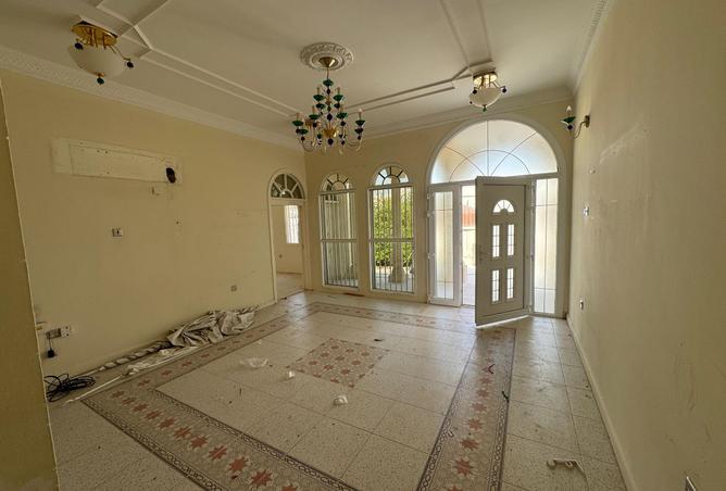 931705 - Property Image 3