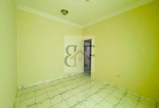 943081 - Property Image 2