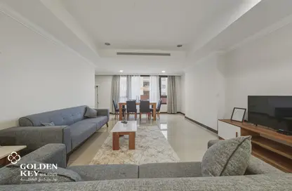 Apartment - 1 Bedroom - 2 Bathrooms for rent in West Porto Drive - Porto Arabia - The Pearl Island - Doha