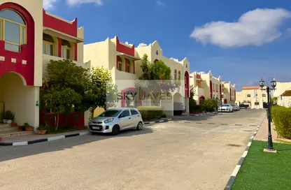 فيلا - 3 غرف نوم - 4 حمامات للايجار في شارع العزيزة - العزيزية - الدوحة