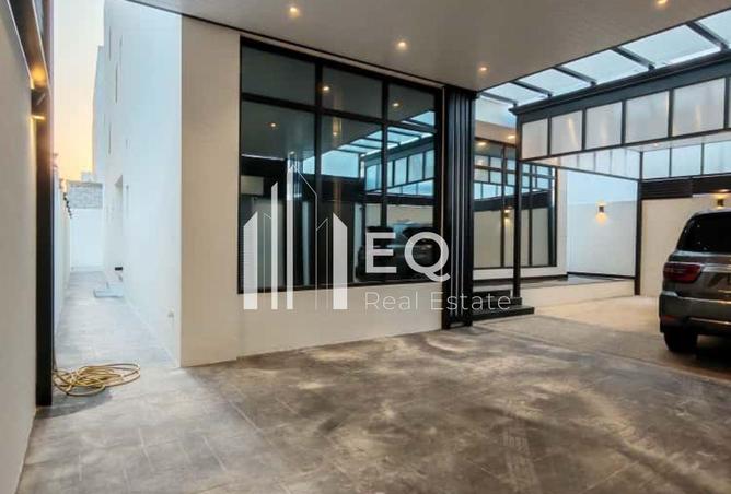 952787 - Property Image 2