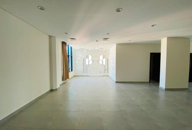 971255 - Property Image 2