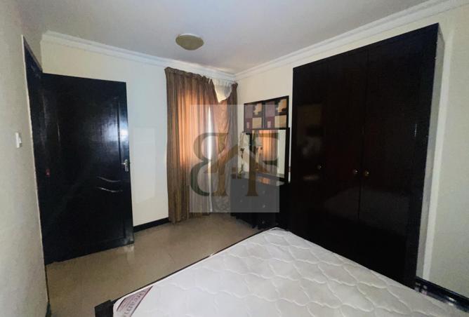 952736 - Property Image 2
