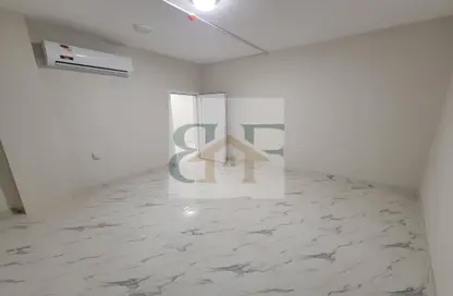 Apartment - 2 Bedrooms - 2 Bathrooms for rent in Al Mansoura - Al Mansoura - Doha