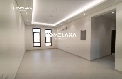 Apartment - 2 Bedrooms - 3 Bathrooms for rent in Salwa Road - Al Aziziyah - Doha