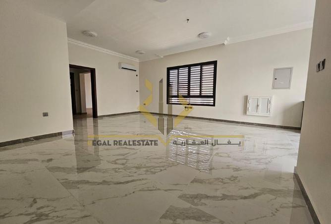 955639 - Property Image 3