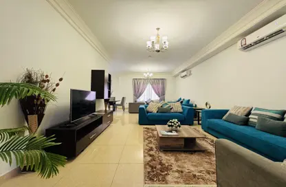 Compound - 4 Bedrooms - 5 Bathrooms for rent in Abu Sidra - Al Rayyan - Doha