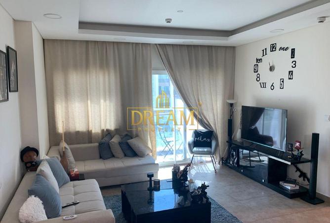 931745 - Property Image 3