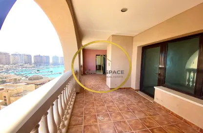 صورة لـ شرفة شقة - 2 غرف نوم - 3 حمامات للايجار في برج 10 - بورتو أرابيا - جزيرة اللؤلؤة - الدوحة ، صورة رقم 1