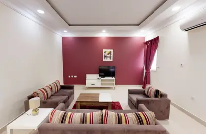 Apartment - 2 Bedrooms - 2 Bathrooms for rent in Al Maamoura - Al Maamoura - Doha