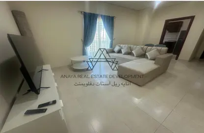 Apartment - 2 Bedrooms - 2 Bathrooms for rent in Al Sadd Road - Al Sadd - Doha