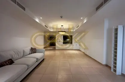 Apartment - 1 Bedroom - 2 Bathrooms for sale in East Porto Drive - Porto Arabia - The Pearl Island - Doha