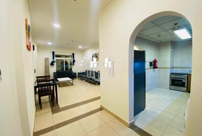 919121 - Property Image 3