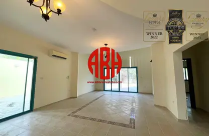 مجمع سكني - 4 غرف نوم - 5 حمامات للايجار في شارع الوعب - الوعب - الدوحة