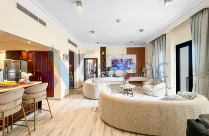 Apartment - 2 Bedrooms - 3 Bathrooms for sale in Qanat Quartier - The Pearl Island - Doha