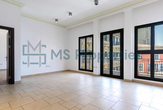 943523 - Property Image 2